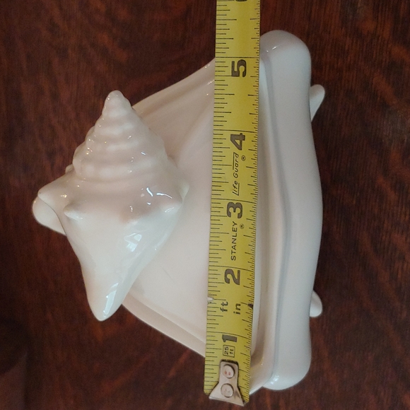 Seashell Porcelain Covered Dish - Picture 14 of 16